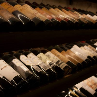 酒款百科_葡萄酒收藏新風潮：如何選擇具有增值潛力的珍藏酒款